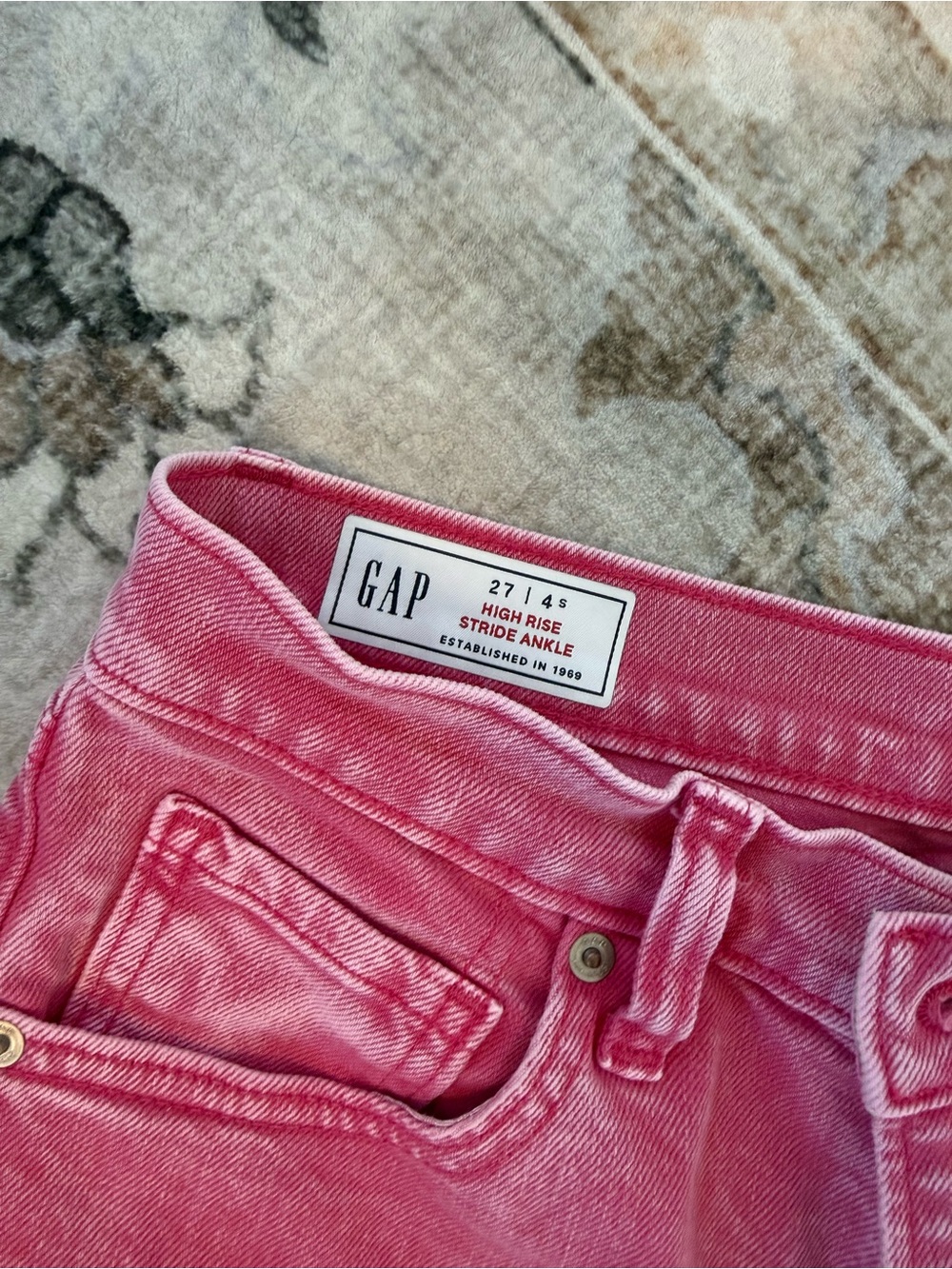 Pink Wide-Leg Jeans - Women's Stylish High-Rise - Picture 3 of 3